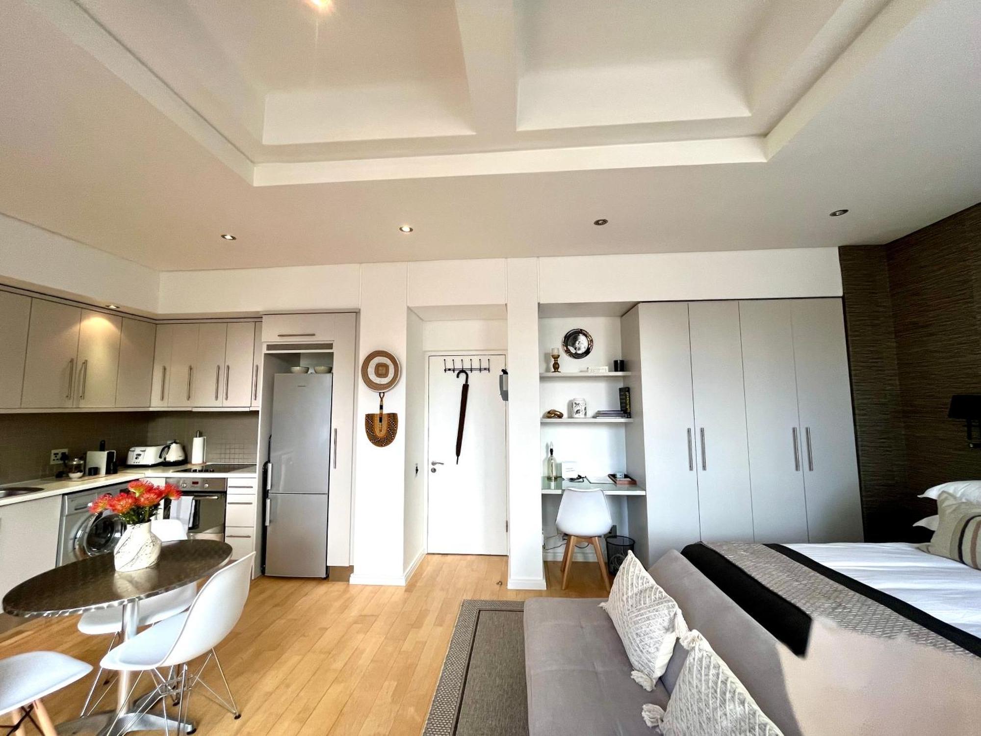 #608 Cartwright - Urban Hideaway *