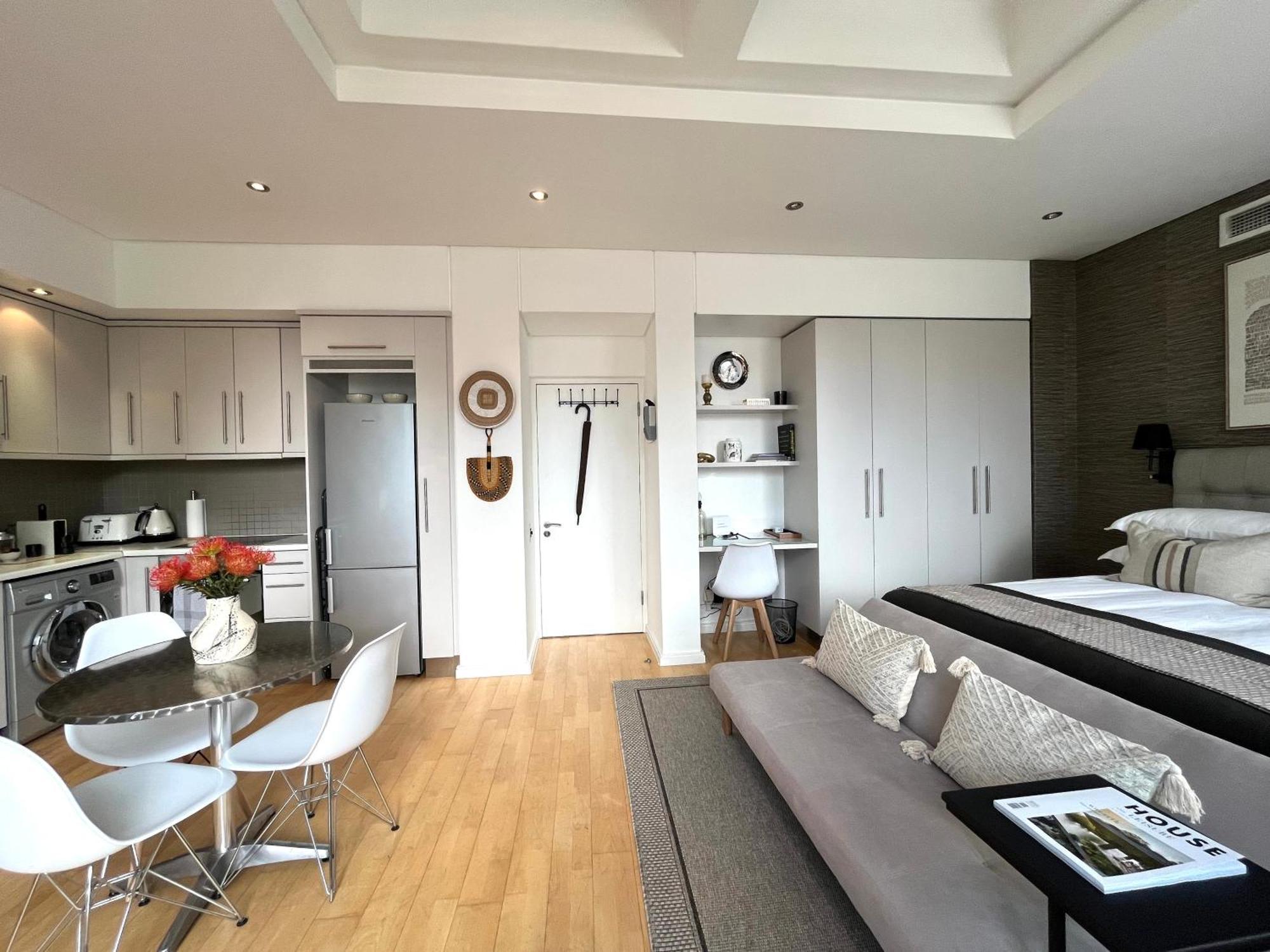 #608 Cartwright - Urban Hideaway Apartment
